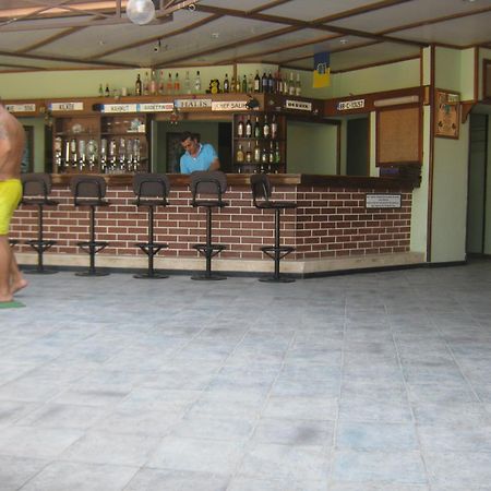 Oya Family Suites Kuşadası Buitenkant foto