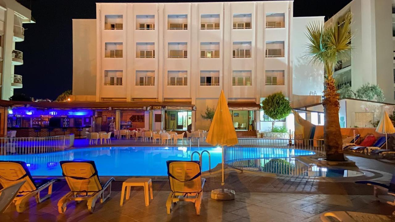Oya Family Suites Kuşadası Buitenkant foto