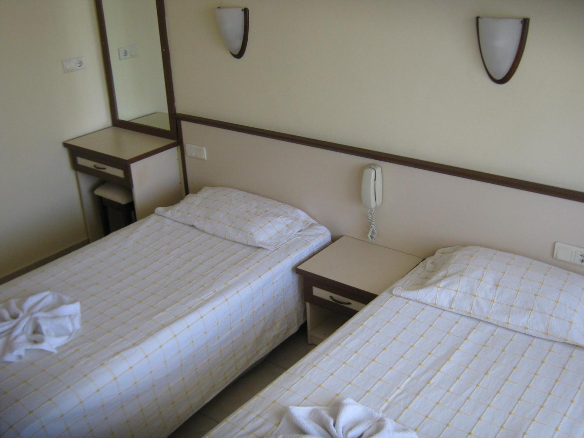 Oya Family Suites Kuşadası Buitenkant foto