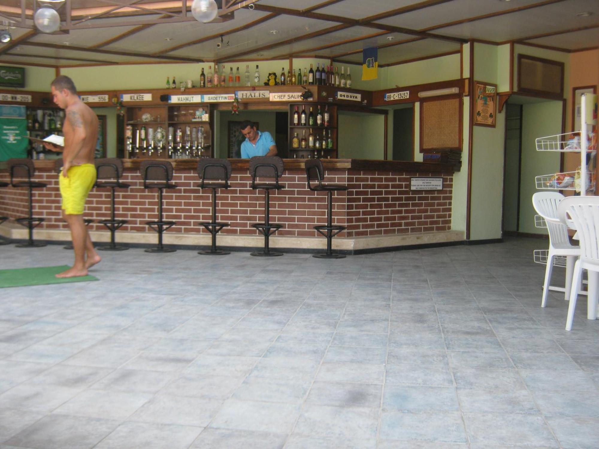 Oya Family Suites Kuşadası Buitenkant foto