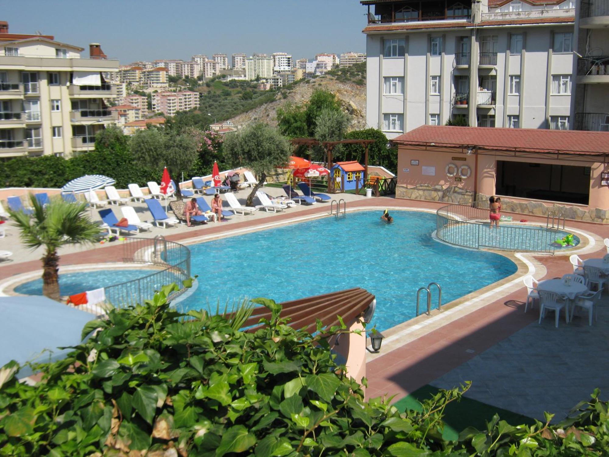 Oya Family Suites Kuşadası Buitenkant foto