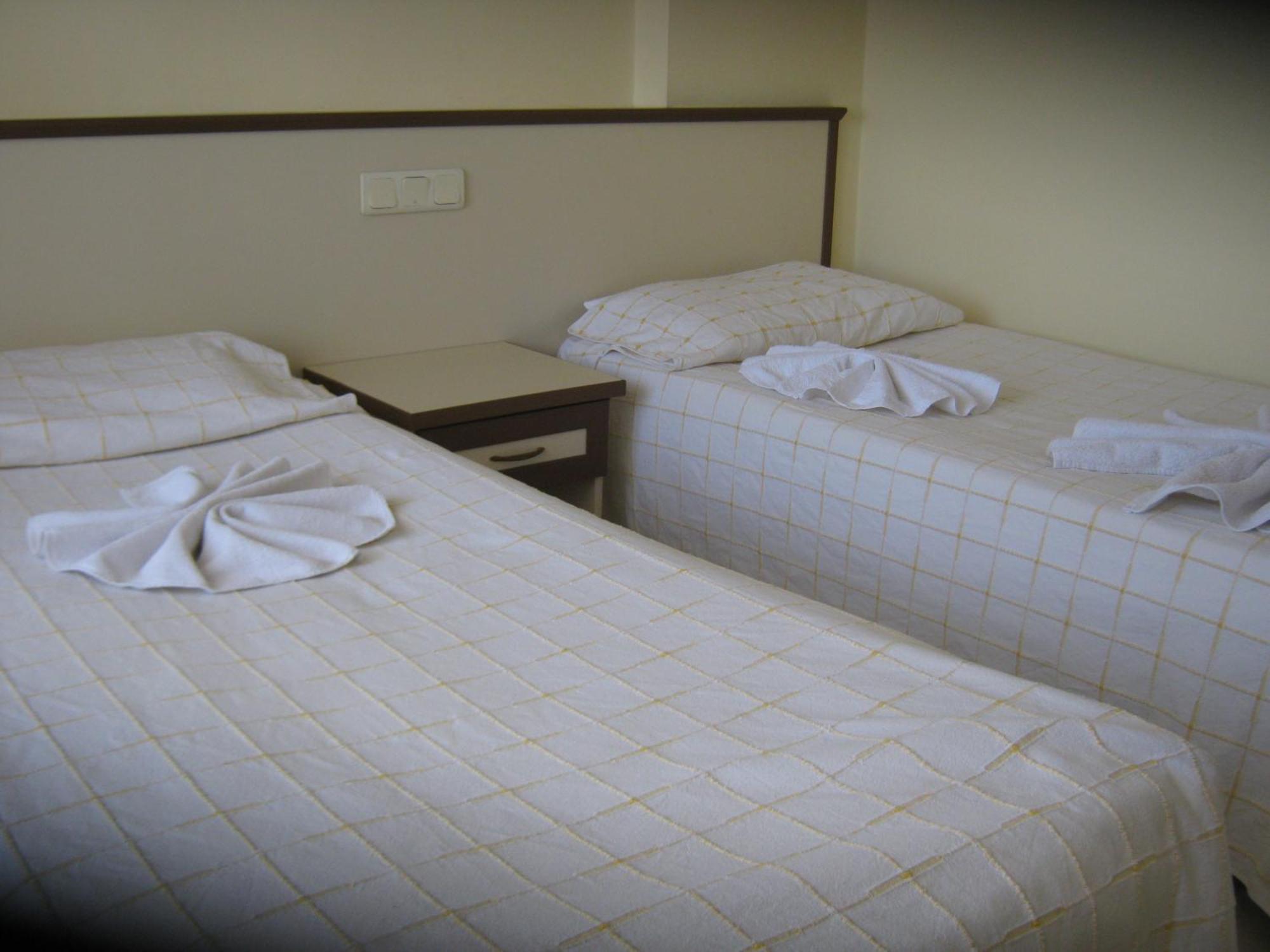 Oya Family Suites Kuşadası Buitenkant foto