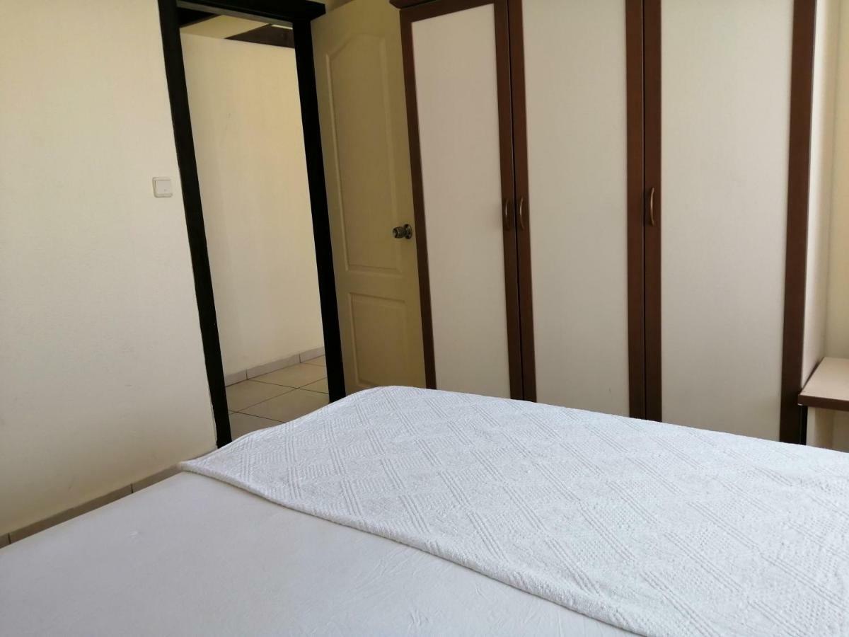 Oya Family Suites Kuşadası Buitenkant foto